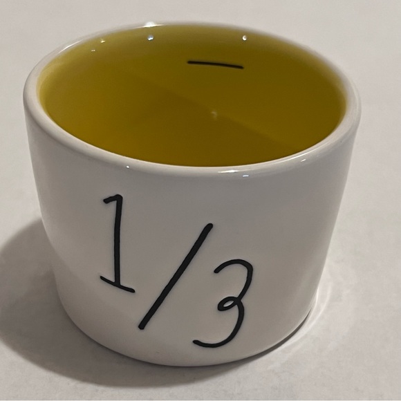 Rae Dunn Easter Set of 4 Ceramic Measuring Cups - Picture 13 of 17